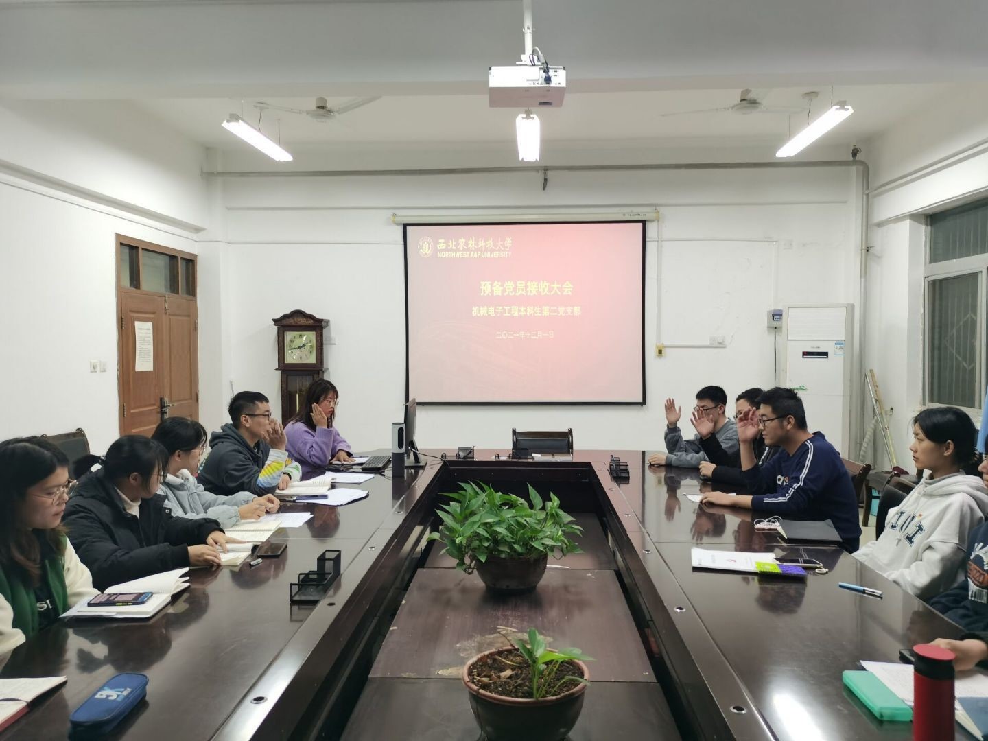 75f12151113b4fb4a0a389ec5467bd8e.jpg 75f12151113b4fb4a0a389ec5467bd8e.jpg