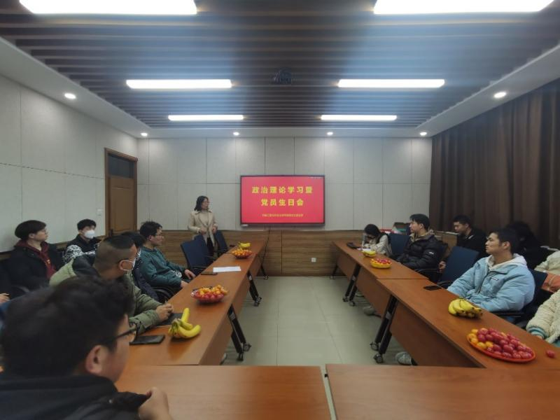 c1c0bc1760b84a038ce265402be7790e.png c1c0bc1760b84a038ce265402be7790e.png